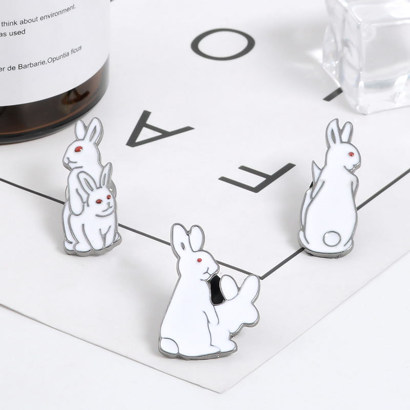 Brooch Pins Cartoon Animals Bu - Embroidery Rabbit 评论和价格