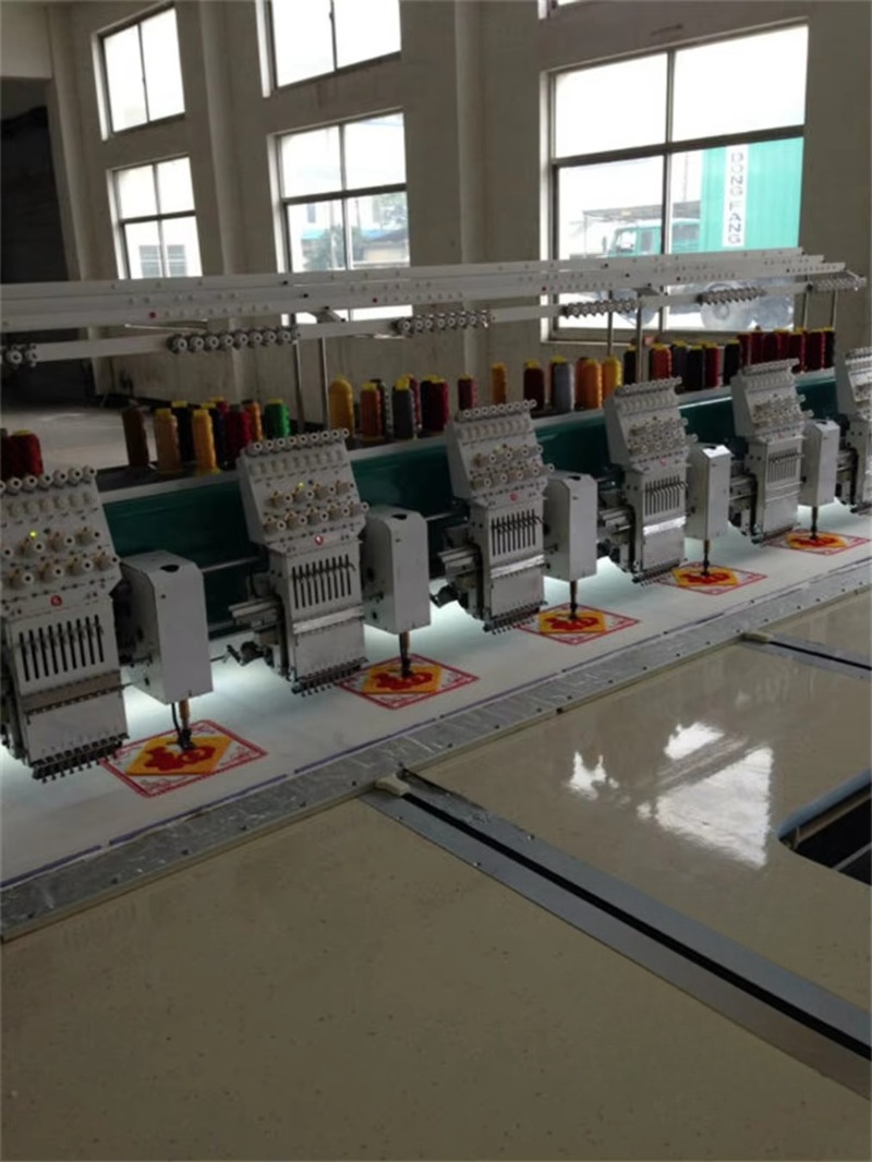 Industrial Embroidery Machine  - Embroidery Logo 评论和价格