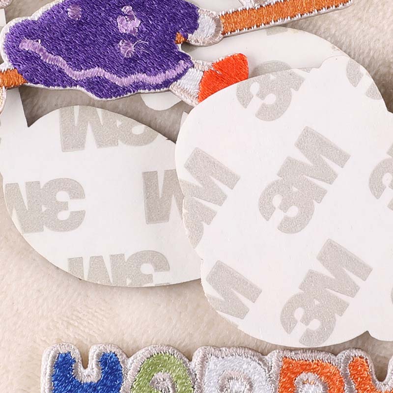 Cartoon Sticker On Clothes Bla - Embroidery On Black Shirt 评论和价格