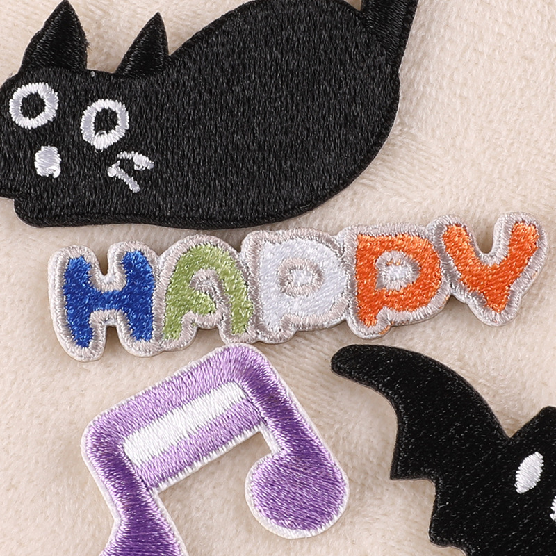 Cartoon Sticker On Clothes Bla - Embroidery On Black Shirt 评论和价格