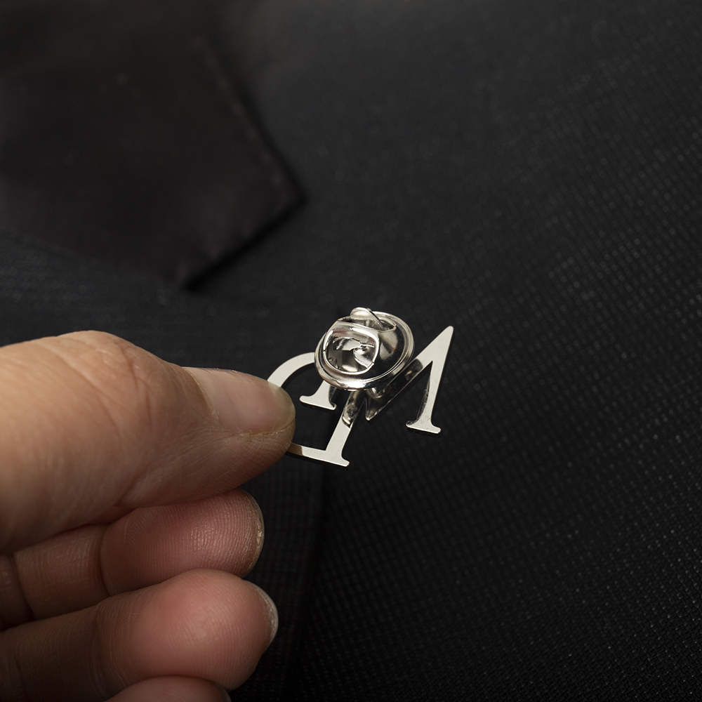 Tangula Custom Initials Brooch - Embroidery Initials 评论和价格