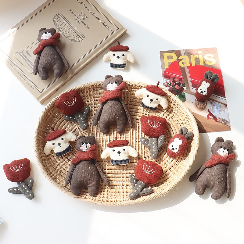 Bunny Brooch Red Scarf Bear Tu - Embroidery Rabbit 评论和价格