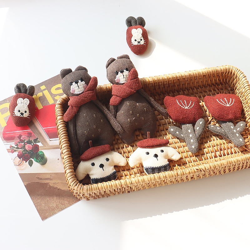 Bunny Brooch Red Scarf Bear Tu - Embroidery Rabbit 评论和价格